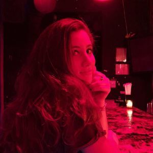 Meet your Posher, Daniella